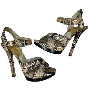 The Jet Set 6 collection by Michael Kors 10